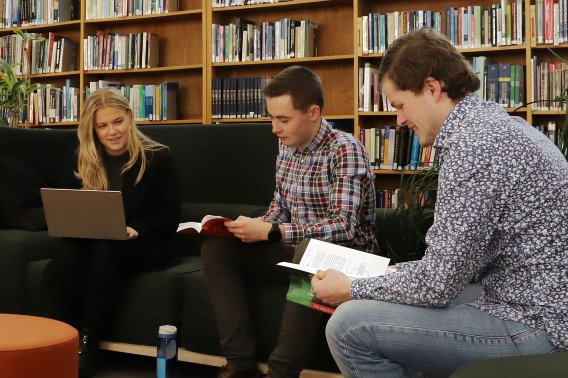 2024 Studenter i kollokviegruppe